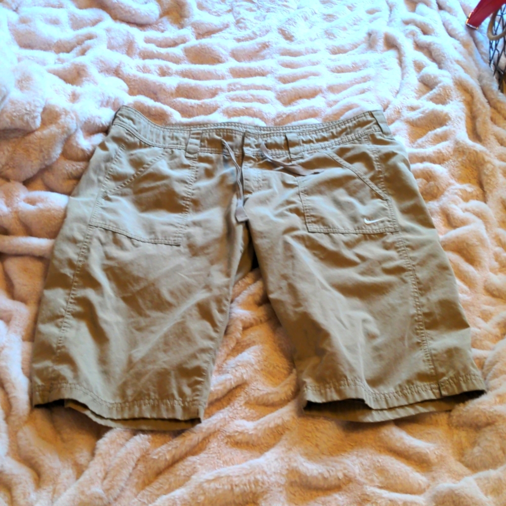 Women's Nike Khaki shorts Large